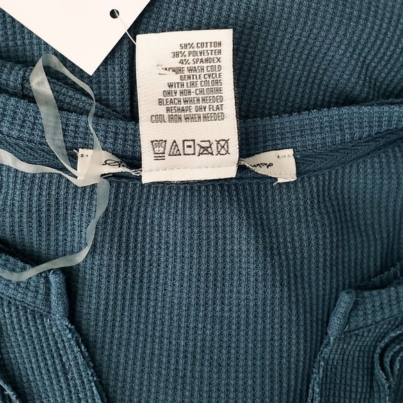 AMERICAN RAG Framed Henley Top - Picture 6 of 8